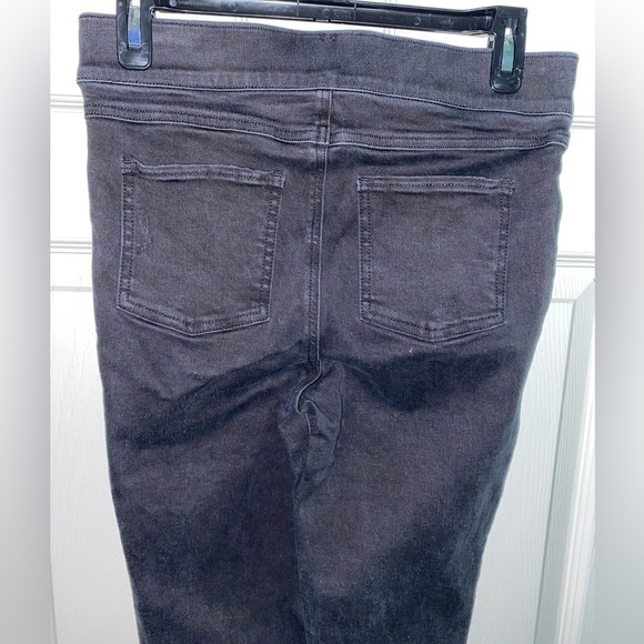 SPANX Black Distressed Denim Jeggings Size Medium 8-10 - Picture 9 of 10